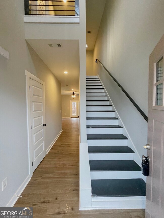 Photo - 156 Crest Pointe S