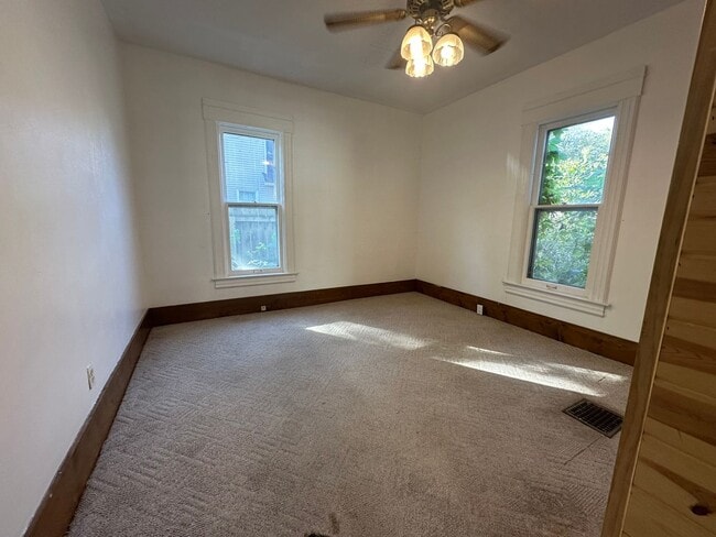 Photo - 1238 5th Ave N Unidad = 1238 5th Ave North