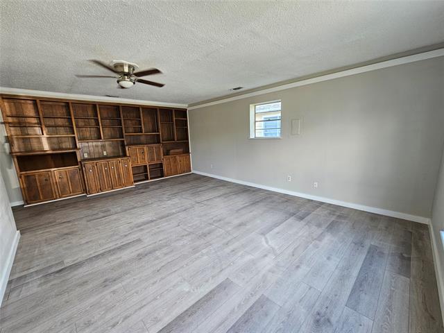 Photo - 605 White St