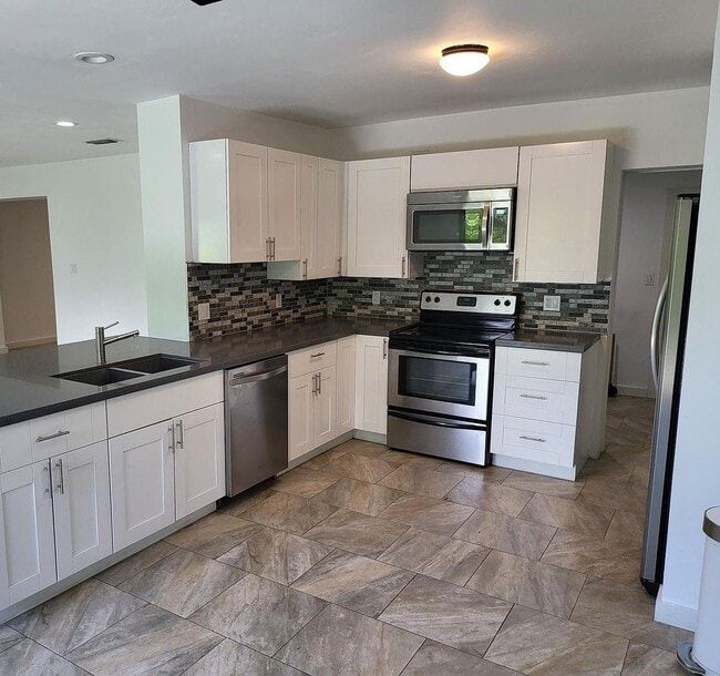 Photo - 8575 SW 125th St