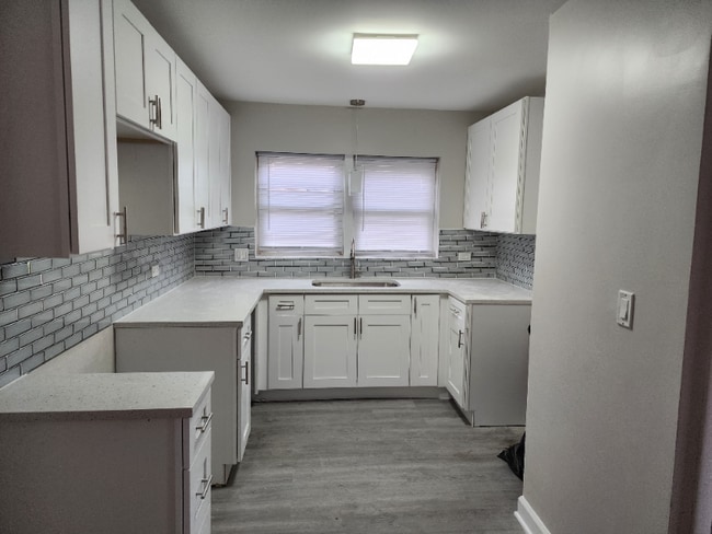 Photo - 11361 S May St