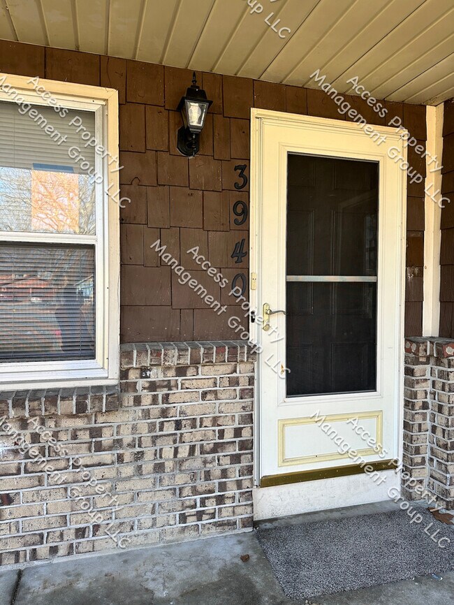 Photo - Three Bedroom Two Bathroom SE Side Duplex