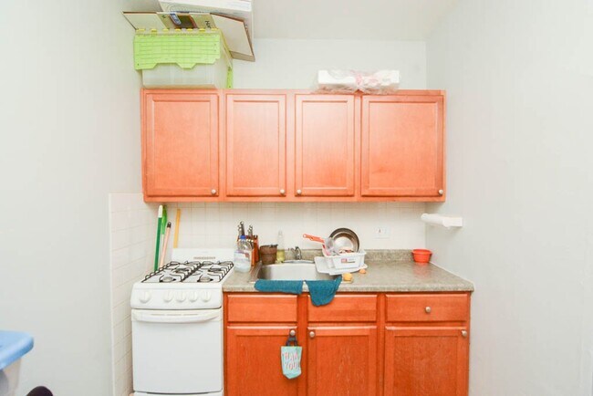 Photo - 1712 W Estes Ave Unit 402