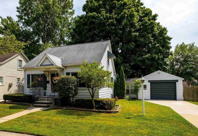 Photo - 2073 Ridgemont Rd