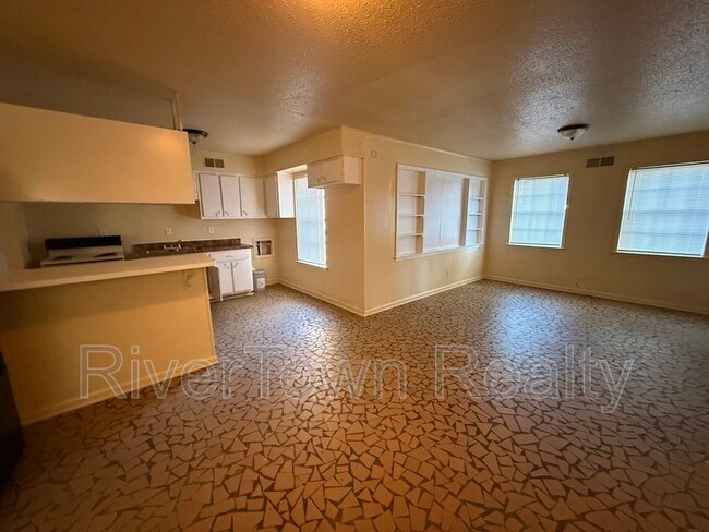 Photo - 5176 Sea Shore Rd