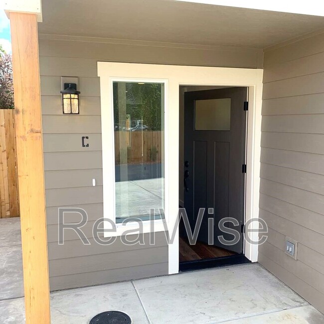 Photo - 1184 Fruitdale Dr