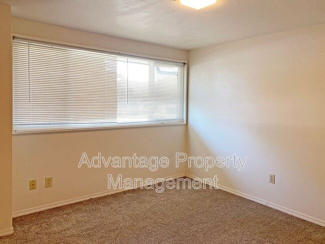 Photo - 2662 NW Tyler Ave