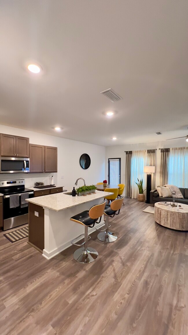 Photo - 395 N Gay Ave