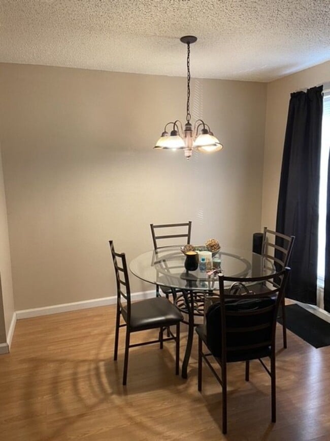 Photo - 3030 Congress Blvd