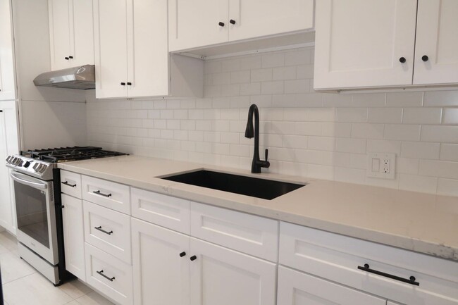 Building Photo - 5553 Fulcher, 2 Rental