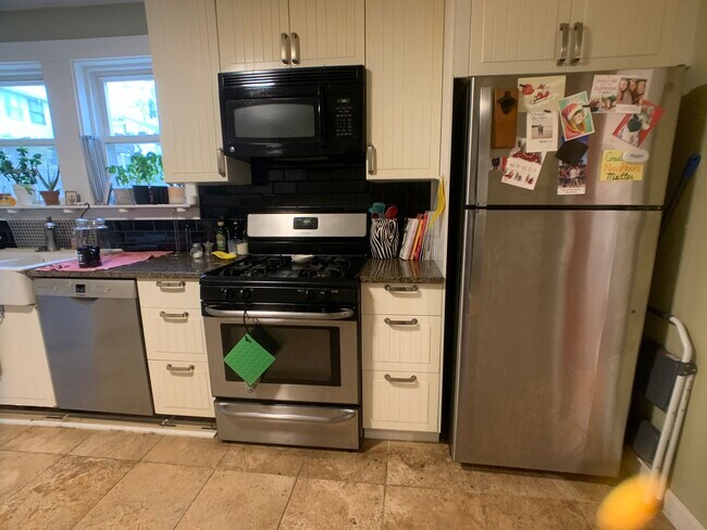 Photo - 120 Nonantum St Unidad 1