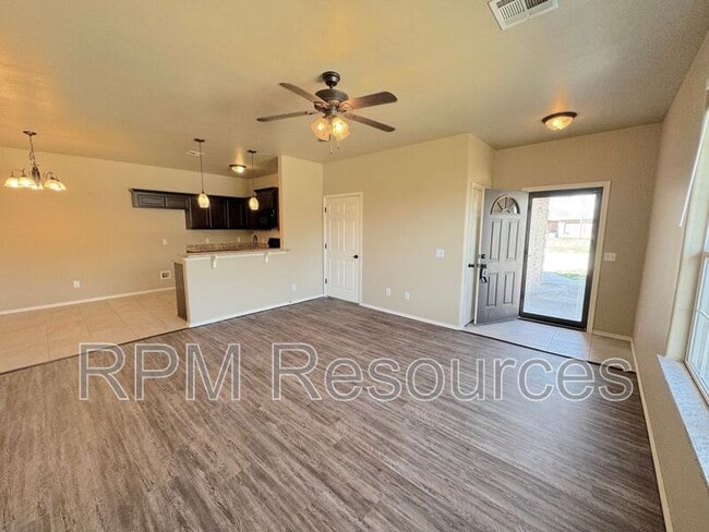 Photo - 127 Bison Ct Way