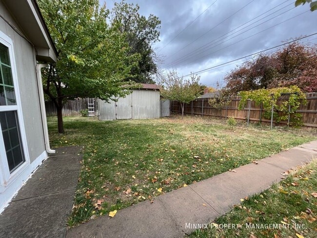 Photo - 6712 Gainsborough Rd