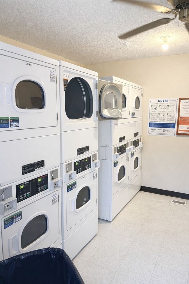 Photo - 410 Oakwood Ave Unit 72