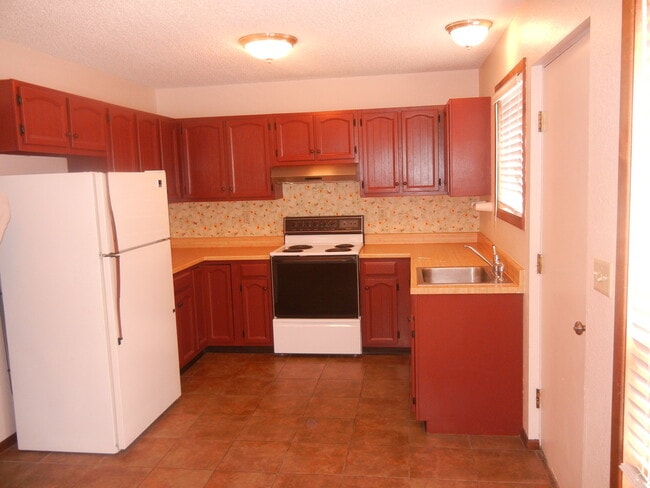 Photo - Cute 3 Bedroom Condo- Walking Distance to MSU Campus!