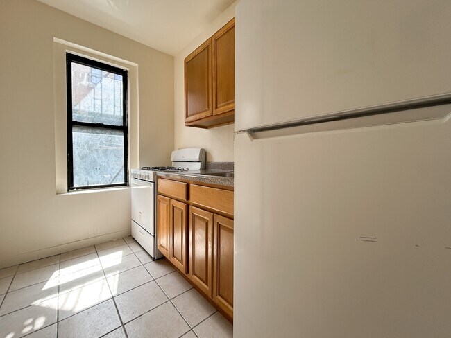 Photo - 3349 Decatur Ave Apartment Unit 1C