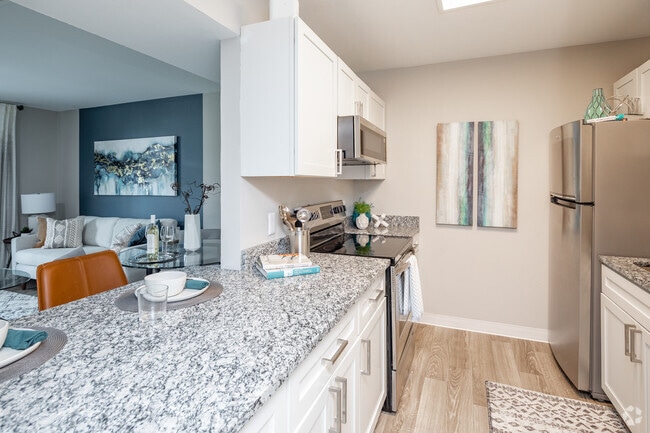 1BR, 1BA - 695SF - Kitchen