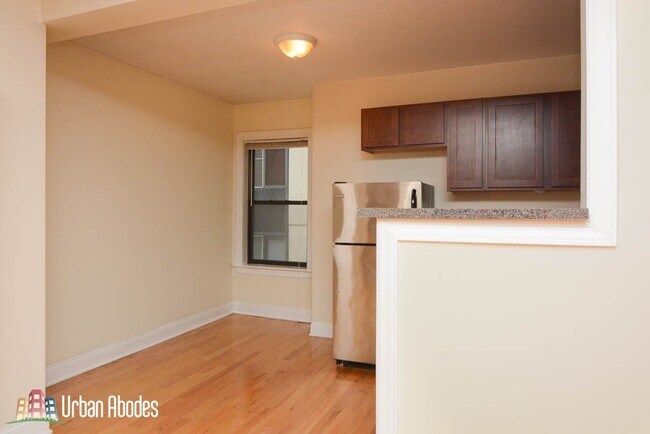 Photo - 1350 N Dearborn St Unit M02B