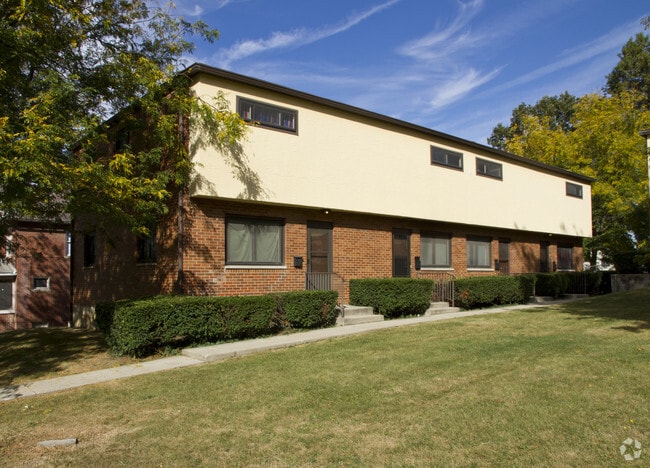 Photo - 2465-2479 Medary Ave