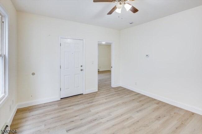 Photo - 546 Morris St Unidad 1