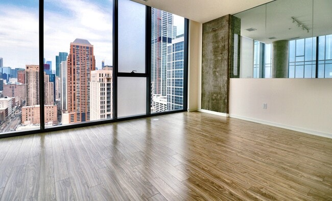 Photo - 1323 S Wabash Ave