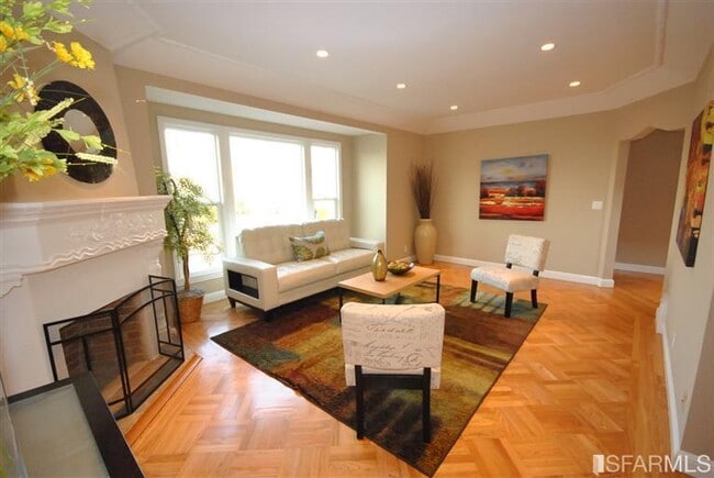 Photo - 1643 Moraga St Unidad Upper Level