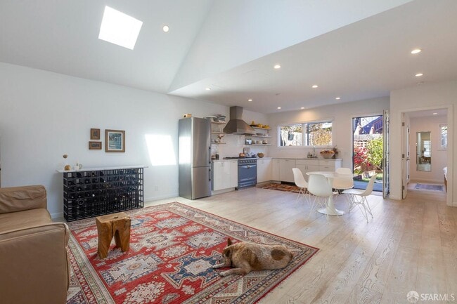 Photo - 449 Gates St