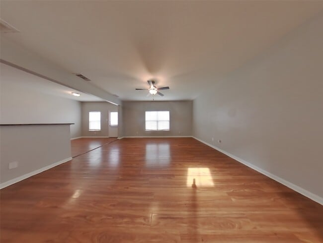 Photo - 216 Elm Patch Dr