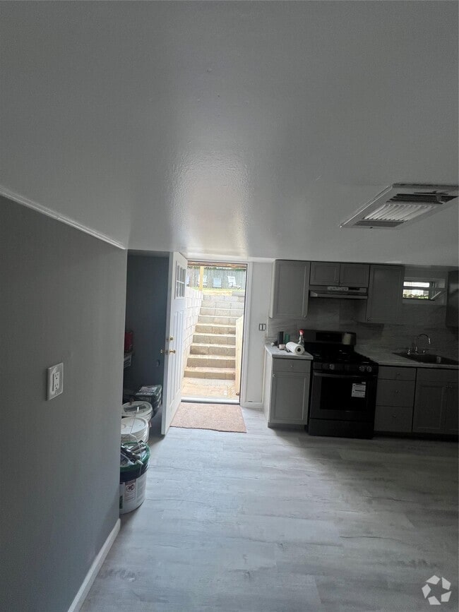 Building Photo - 182 Alkier St Rental