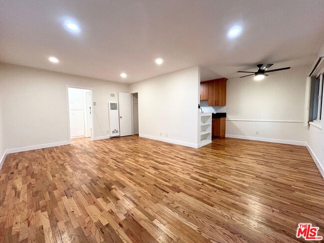 Photo - 1146 N Formosa Ave Unit 5