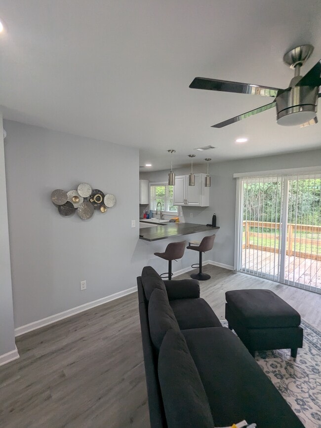 Photo - 804 Wright St Unit 5