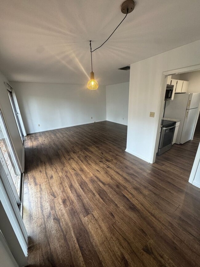 Photo - Charming and Spacious 2BR/2BA Townhome in Central Tallahassee