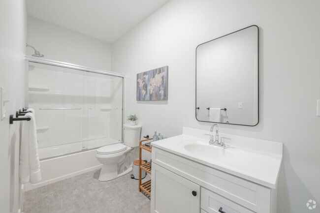 2 BR, 1 BA - 850 SF