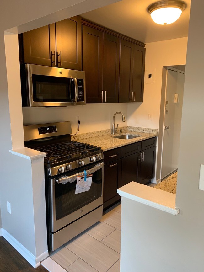 Arcadia Court Apartments