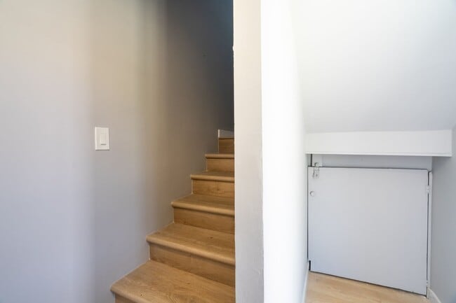 Photo - 1049 W 62nd St Unit 1049 1/2