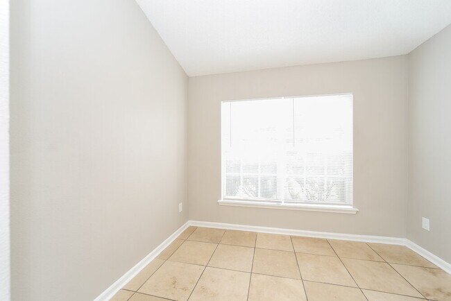 Photo - 11576 Kings Ridge Ct N