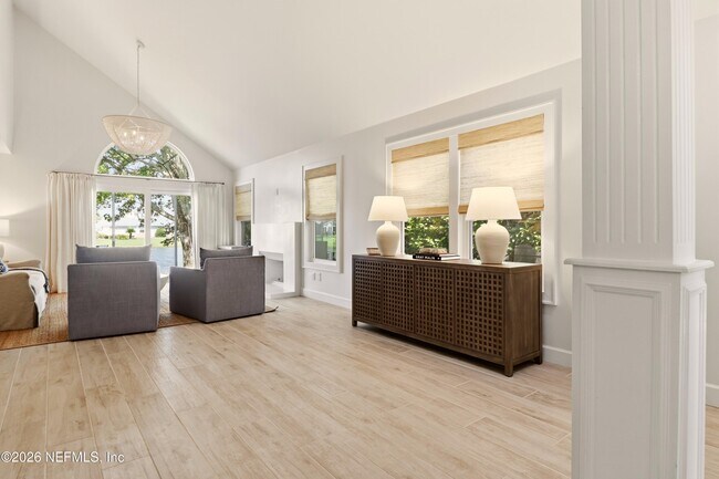 Photo - 120 Alsace Ct