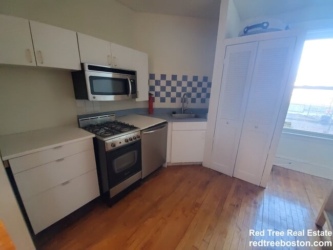 Photo - 229 Harvard St