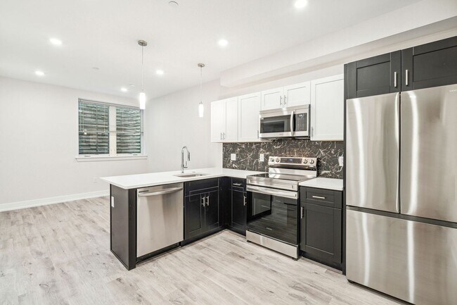 Photo - Hightop Germantown - Sparrow House