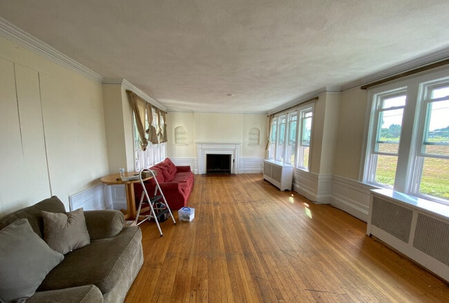 Building Photo - 36 Manet Rd Rental