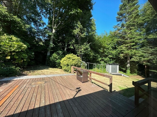 Photo - Beautiful Home in Astoria!