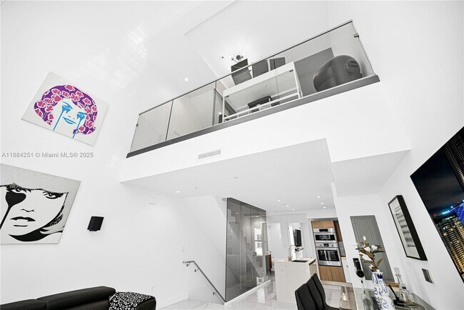 Photo - 455 NE 39th St Unit 205