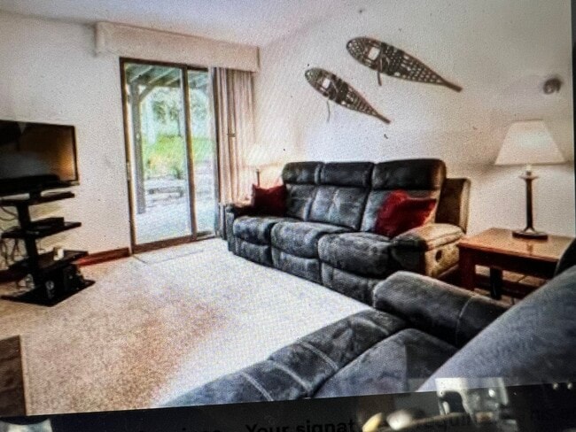 Building Photo - 34 Highfield Trail Unit 112 Rental