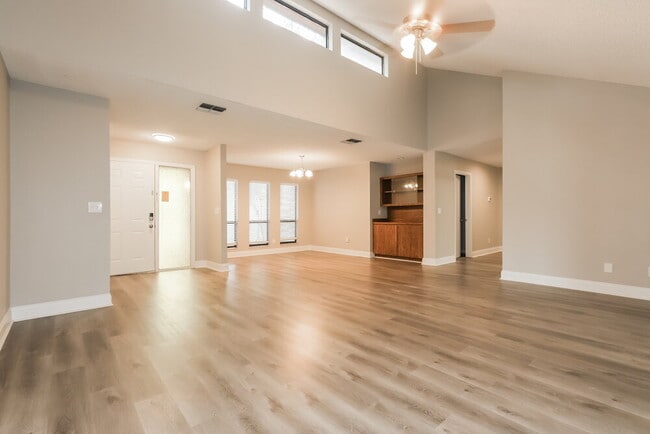 Photo - 34438 Cedarfield Dr