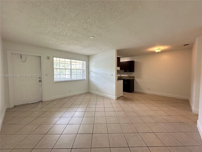 Photo - 2900 NE 17th Ave Unit 211