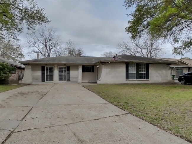 Building Photo - 6422 French Chateau Dr