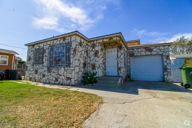 Building Photo - 1911 N Slater Ave Rental