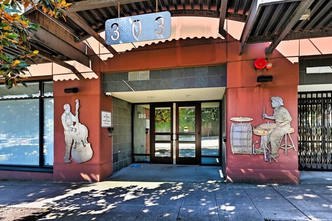 Photo - Live, Dine, Explore, Repeat!