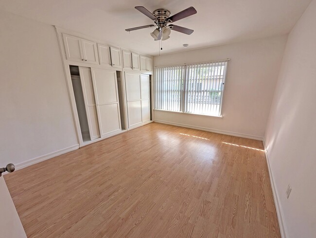 Photo - 1051 S Wooster St Unidad 7