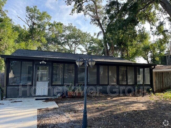 Building Photo - 4715 W Knights Ave Rental